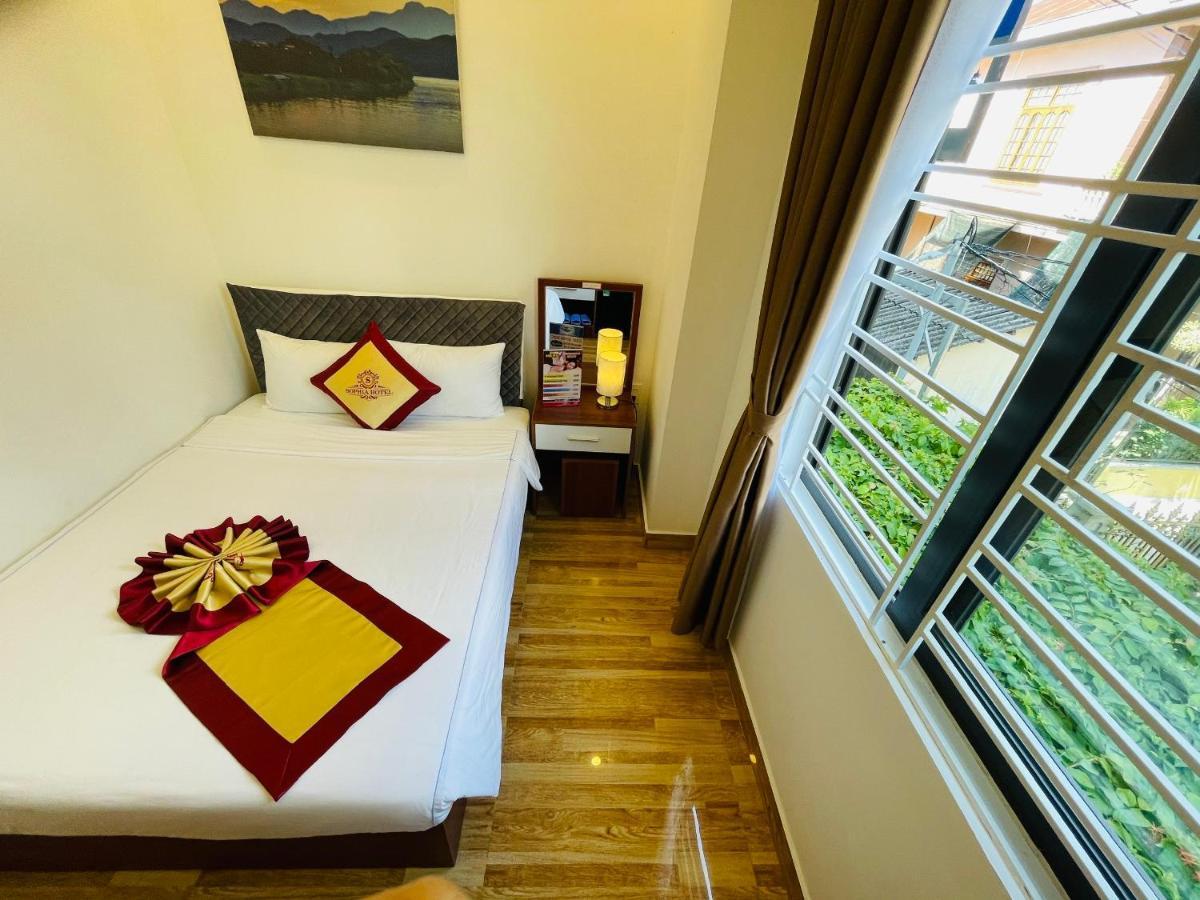 Sapphire Hotel Hue Esterno foto